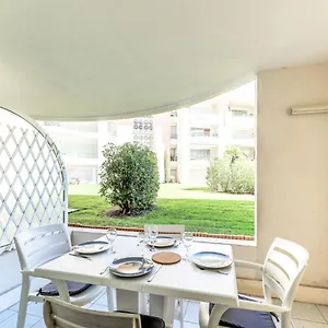 https://apartment-le-cesaree4.fr-provencehotel.com